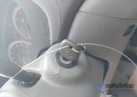 2005 Toyota Sienna Le z USA, uszkodzony, nr VIN 5TDZA23C95S238598